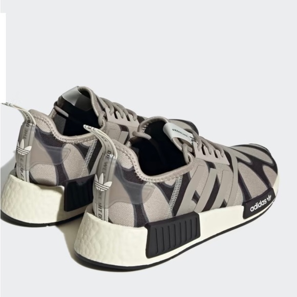 HOST PICK 🎉🥳🙌NIB ADIDAS X MARIMEKKO NMD_R1 SHOES - Picture 6 of 14